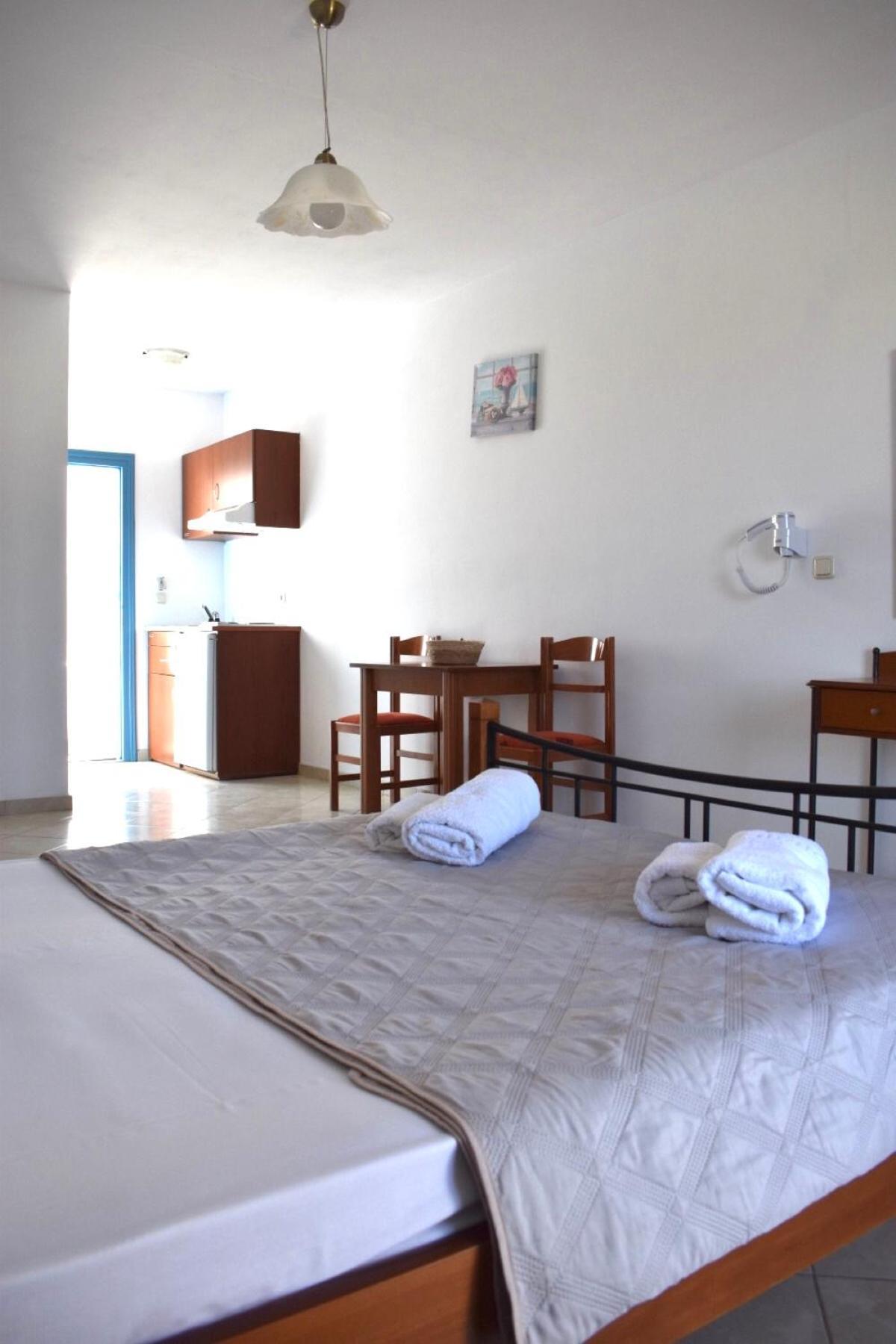 Asterias Studios Agia Anna  Luaran gambar